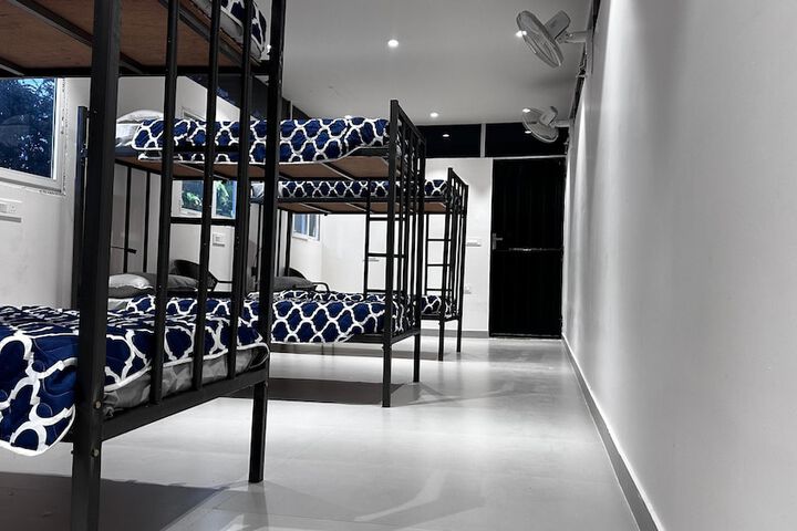 Room 7 of 17