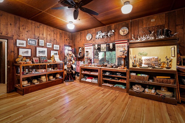 Gift Shop 37 of 64