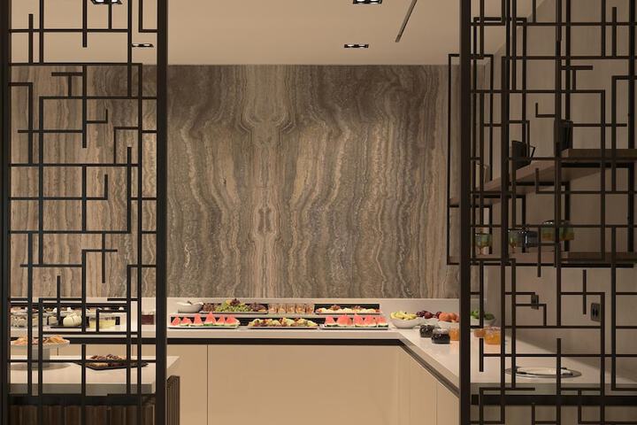 Dining 256 of 357