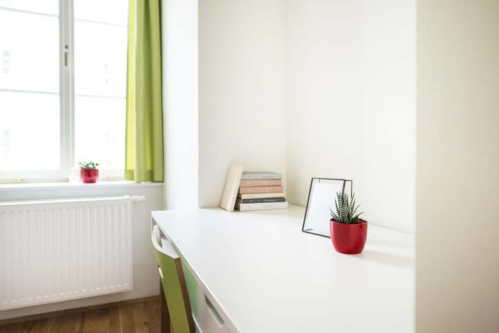 Room 4 of 80