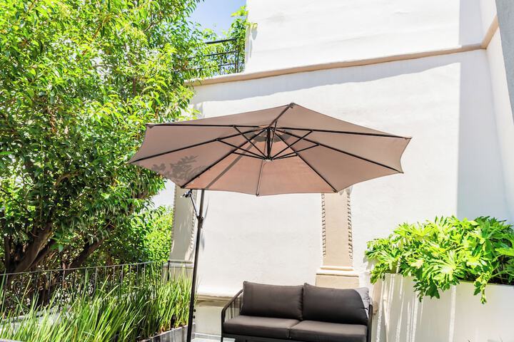 Sundeck 325 of 329