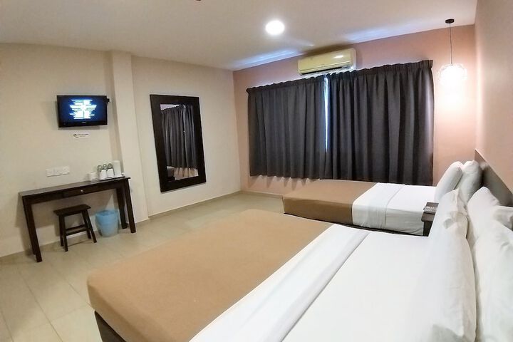 Room 8 of 36