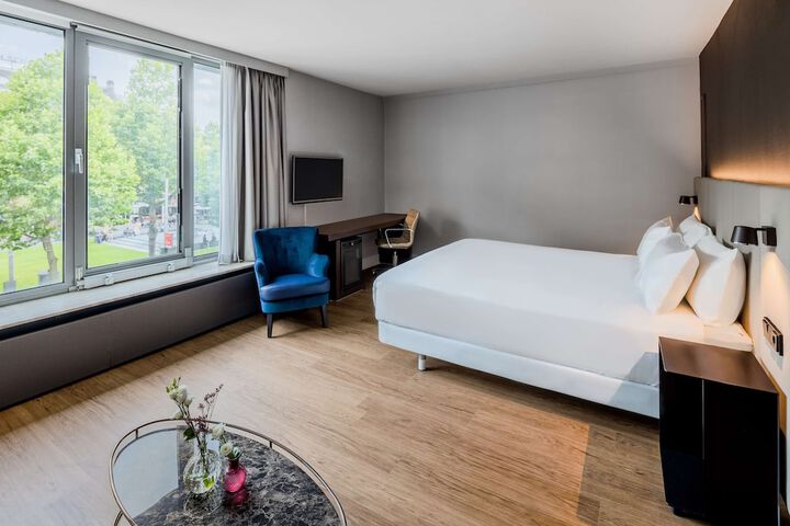 Room 5 of 36