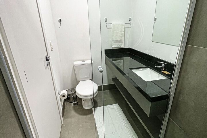 Room 3 of 21