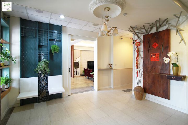 Ballroom/Hall 39 of 46