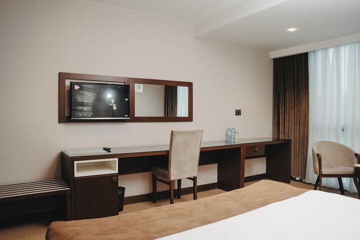 Room 134 of 342