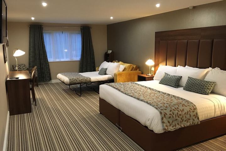 Room 10 of 46