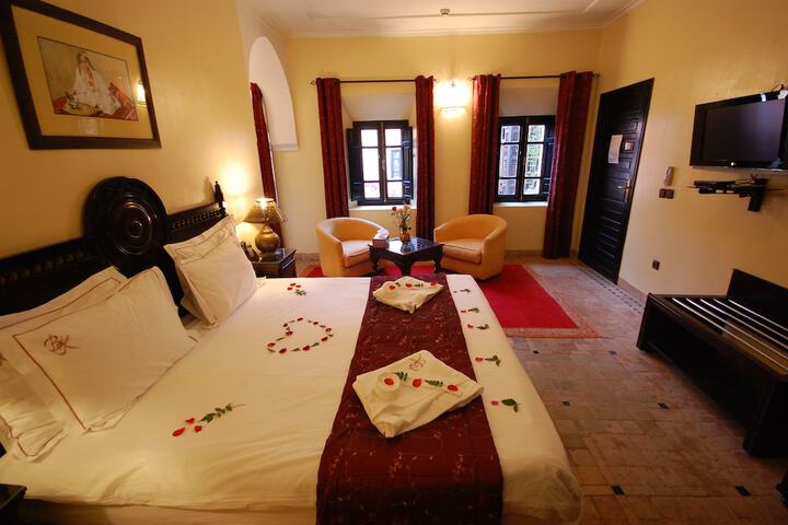 Room 15 of 180