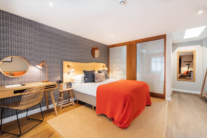 Room 16 of 41