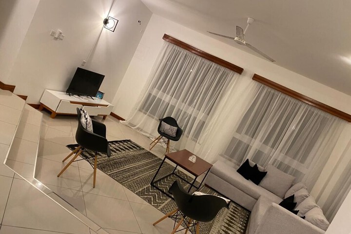 Room 105 of 190