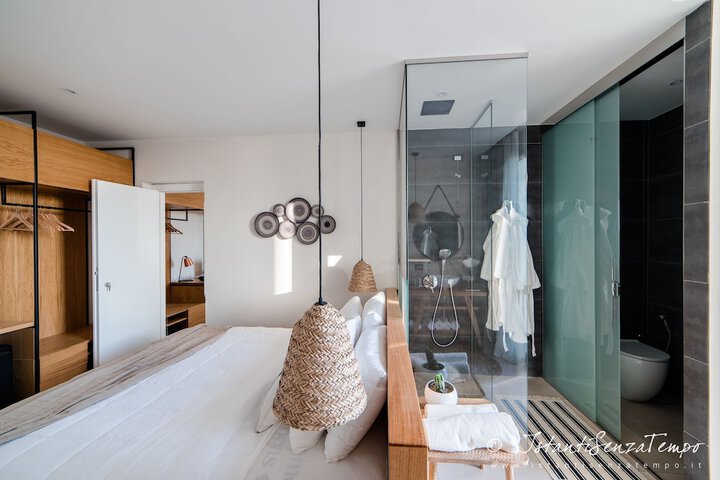 Room 21 of 104