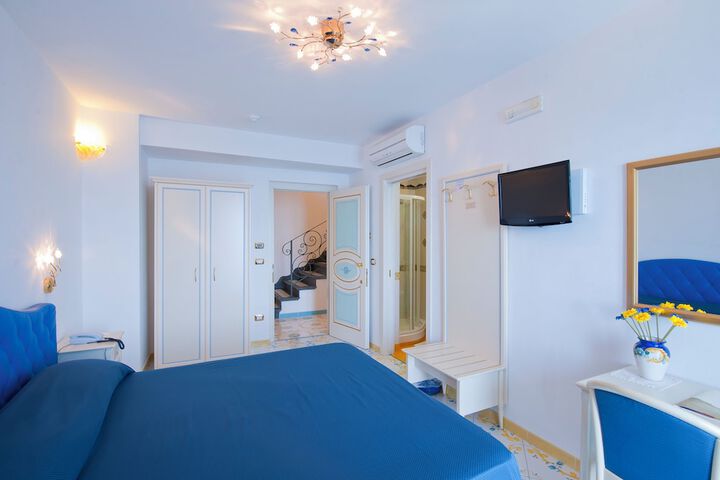 Room 38 of 158