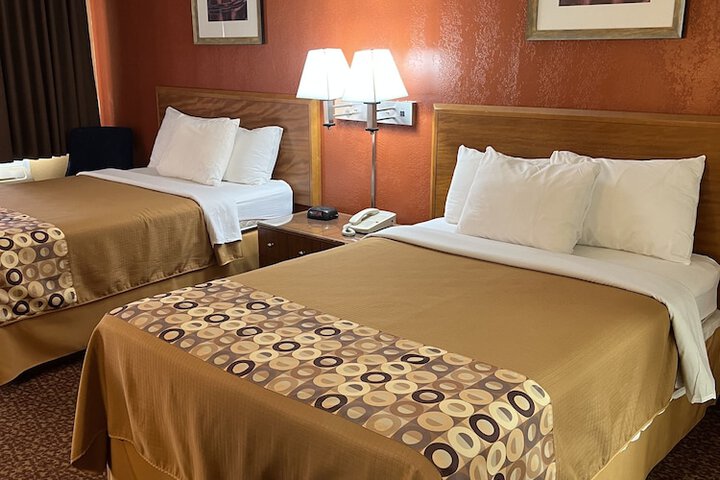 Standard Single King Bed (11 of 13)