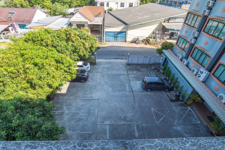 Property Grounds 34 of 36