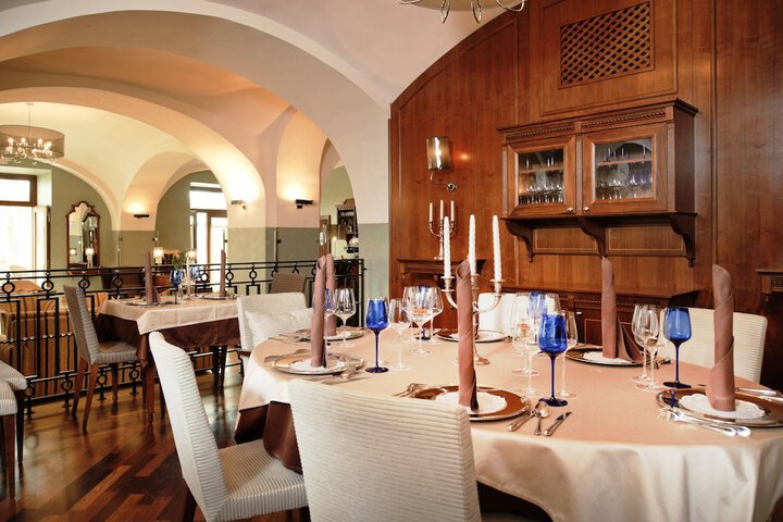 Dining 59 of 101