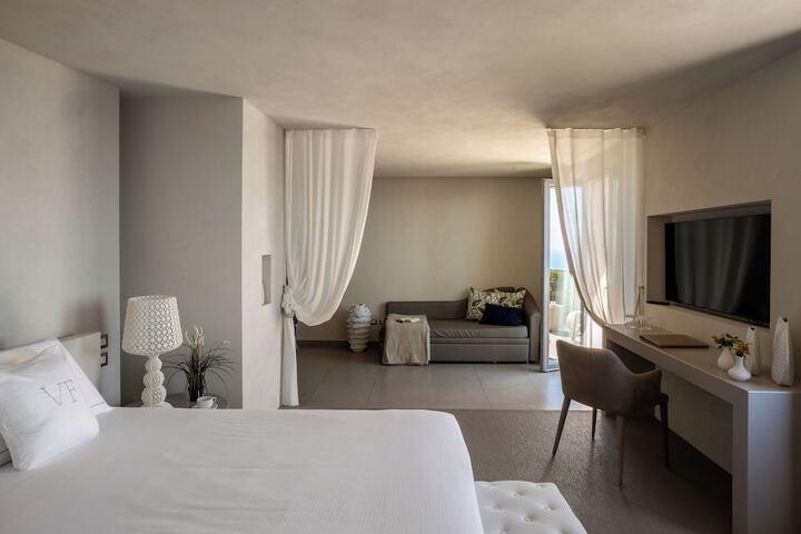 Room 5 of 49