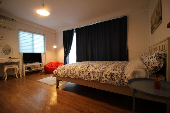 Room 27 of 86