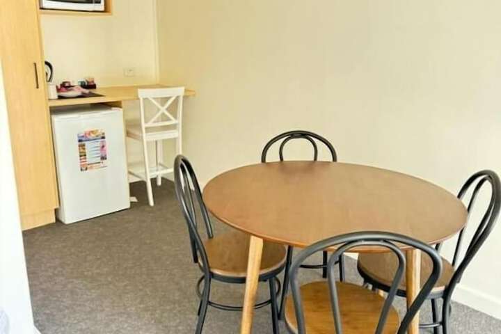 Room 12 of 21