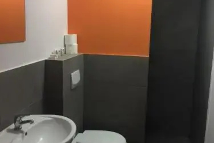 Room 6 of 22