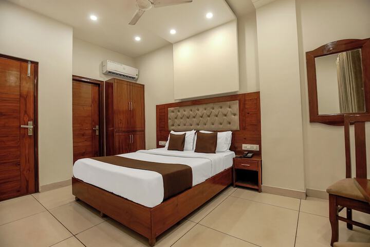 Room 30 of 51