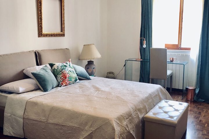 Room 8 of 25