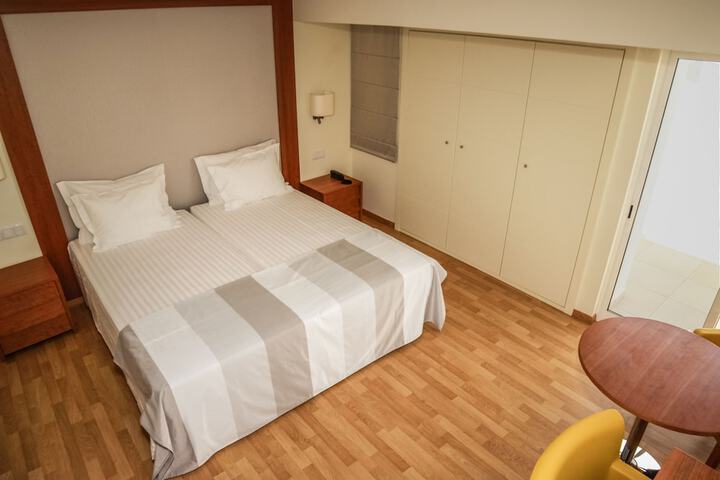 Room 8 of 47