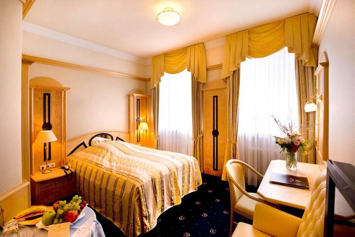 Hotel Interior 14 of 34