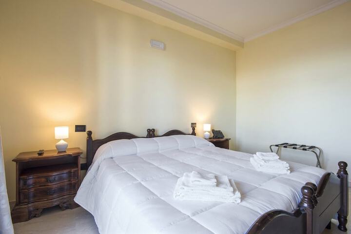Room 25 of 64