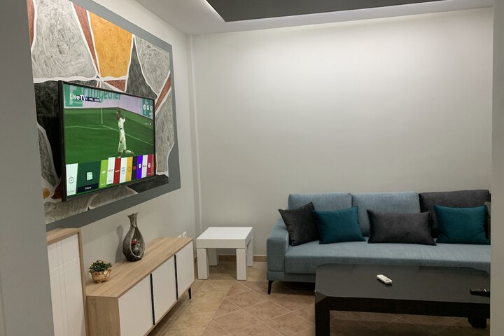 Room 12 of 37