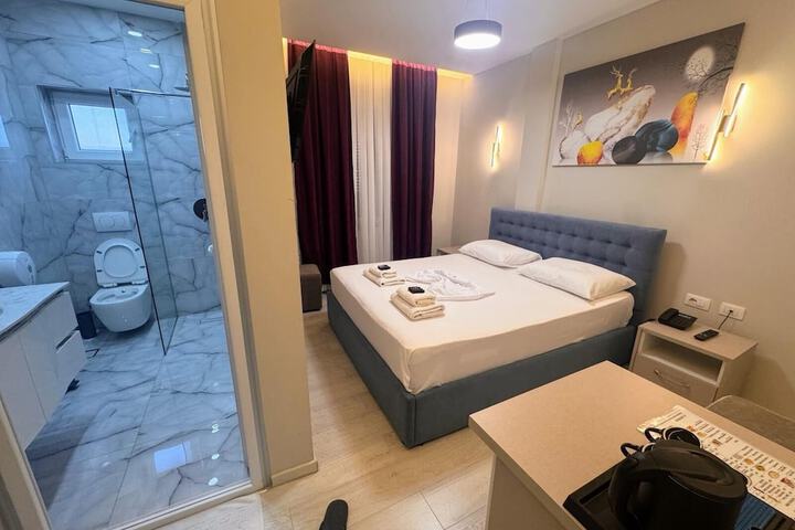 Room 19 of 77