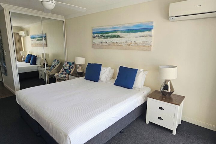 Room 3 of 85