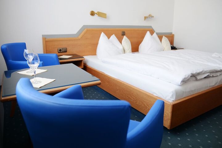 Room 5 of 23