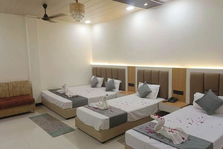 Room 16 of 24