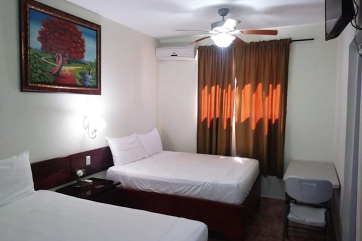Room 4 of 35