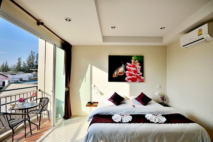 Room 16 of 52