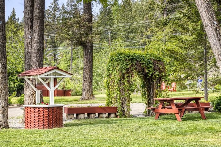Fairmont Creek Property Rentals Timbers Resort in Fairmont Hot Springs, BC