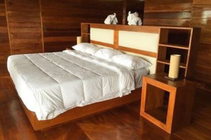 Room 5 of 25
