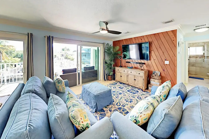 Room 5 of 20