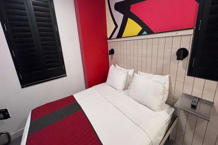 Room 3 of 9