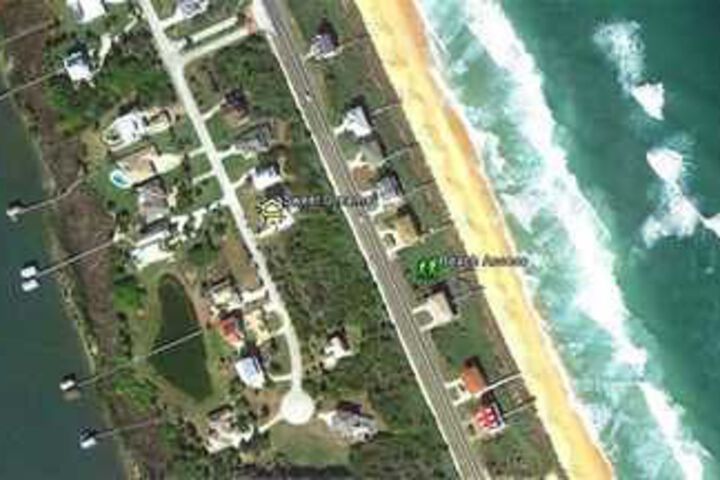 Exterior of Sweet Dreams Beach 6 Br home by RedAwning