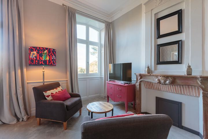 Room 2 of 55