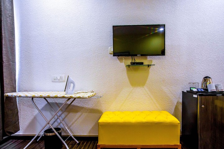 Room 13 of 36