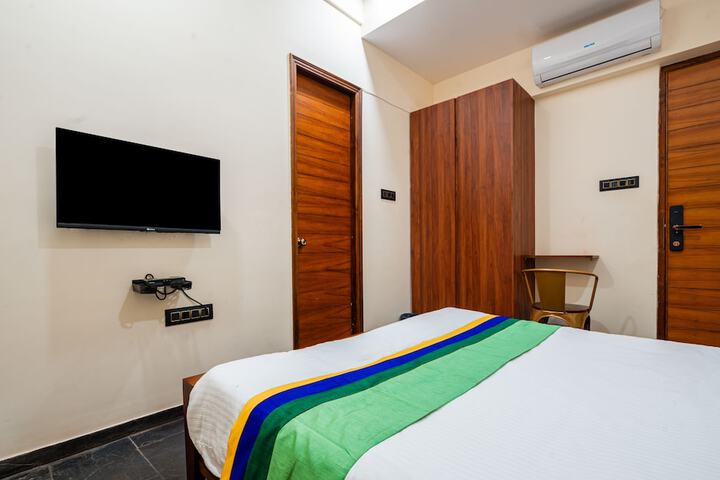 Room 43 of 106