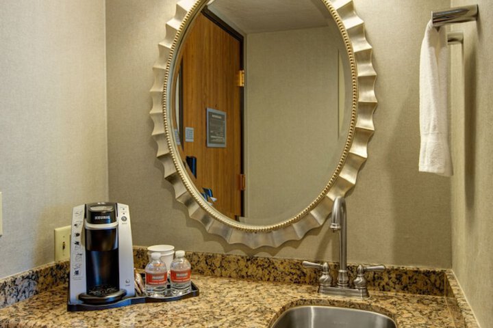 1 King Bed Casino Tower (11 of 11)