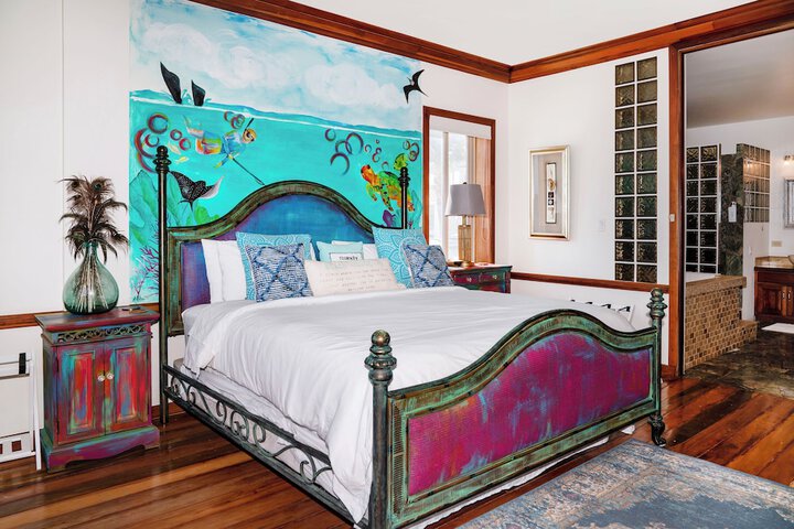 Room 42 of 927