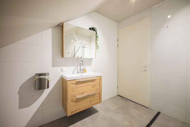 Room 48 of 123