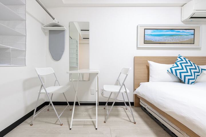 Room 11 of 39