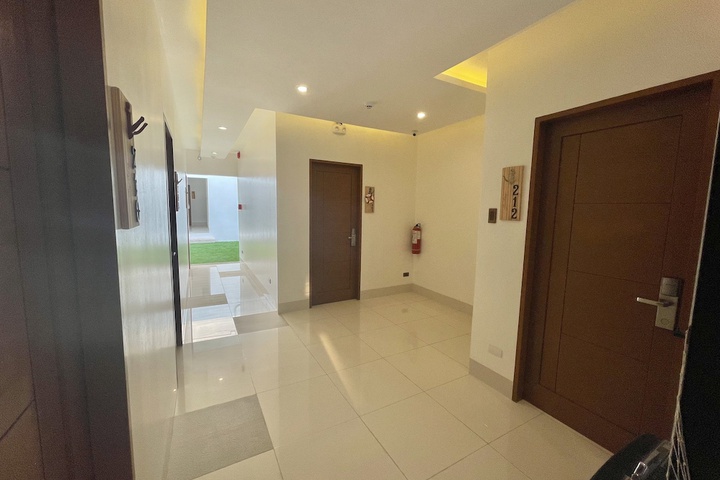 Ballroom/Hall 44 of 52