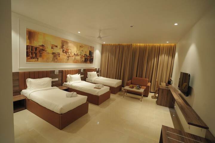 Room 38 of 102