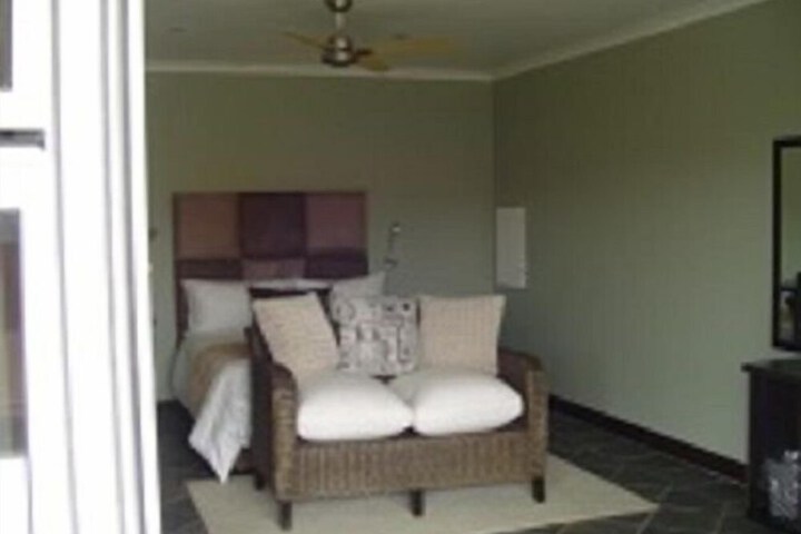 Room 8 of 13